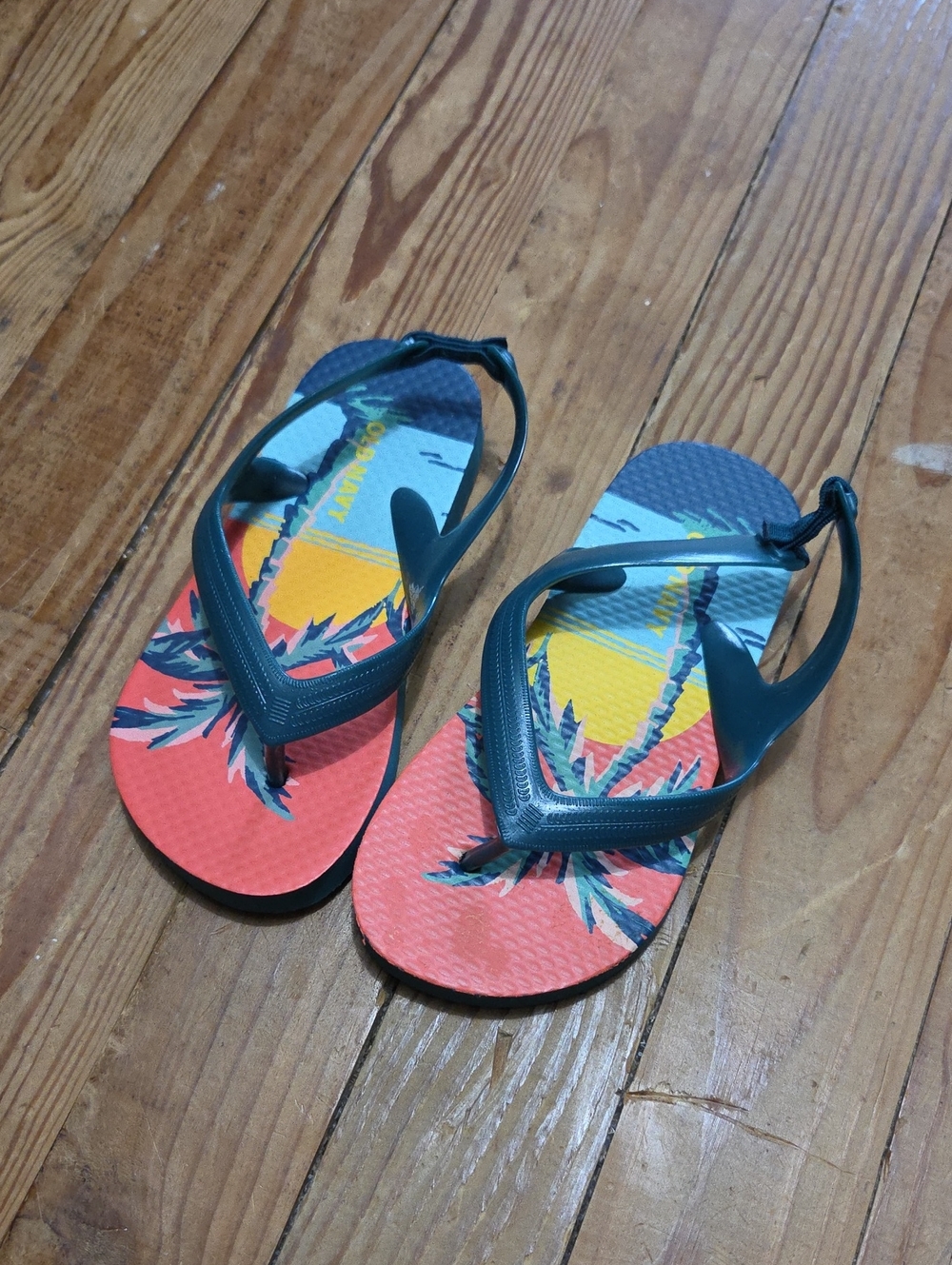 Old Navy Boys Coral & Teal Tropical Flip Flops Size 9